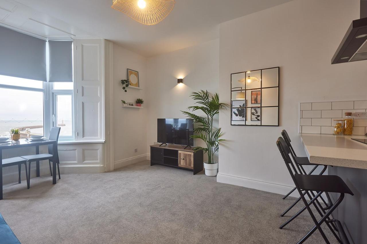 סנדרלנד 5 Roker Terrace - Seaview Apartments מראה חיצוני תמונה